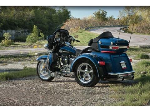 2012 Harley-Davidson Tri Glide® Ultra Classic® in The Woodlands, Texas - Photo 3