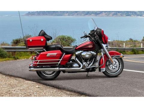 2013 Harley-Davidson Electra Glide® Classic in Elkhart, Indiana - Photo 2