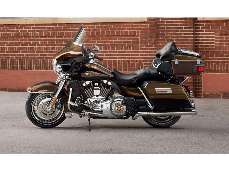 2013 Harley-Davidson Electra Glide® Ultra Limited 110th Anniversary Edition in Shorewood, Illinois - Photo 32