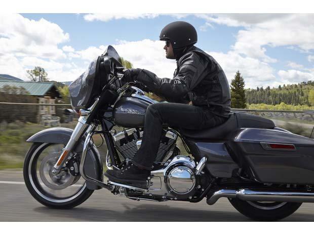 2014 Harley-Davidson Street Glide® in Grand Prairie, Texas - Photo 22
