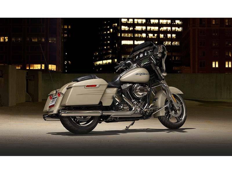 2014 Harley-Davidson Street Glide® Special in Ukiah, California - Photo 9