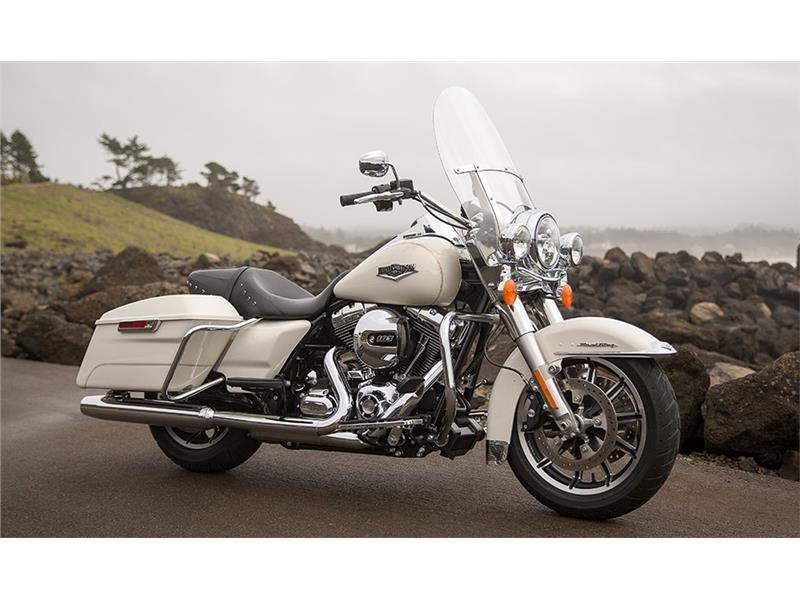 2015 Harley-Davidson Road King® in San Jose, California - Photo 4
