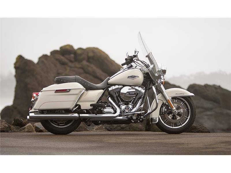 2015 Harley-Davidson Road King® in The Woodlands, Texas - Photo 5