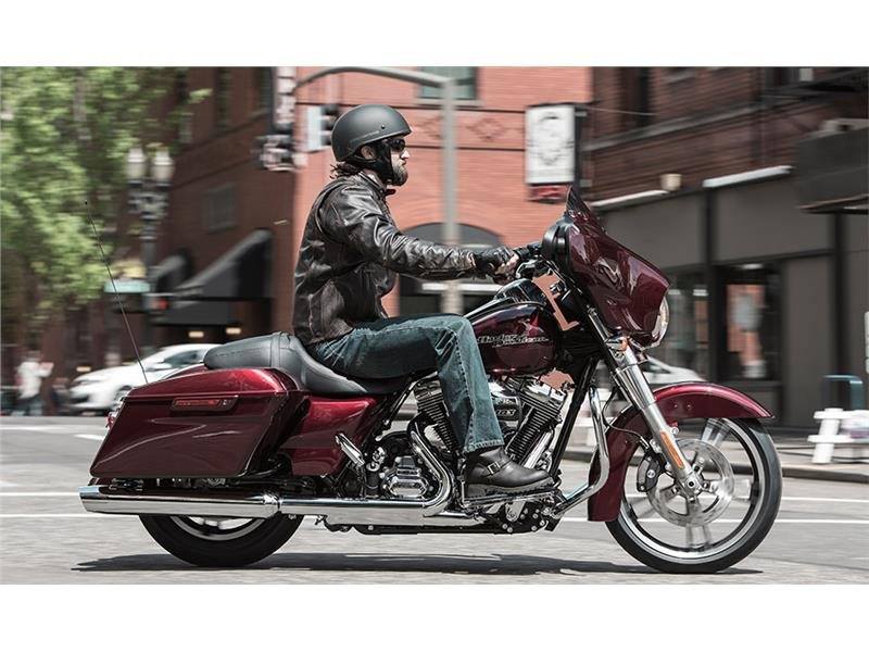 2015 Harley-Davidson Street Glide® in Thomaston, Connecticut - Photo 4