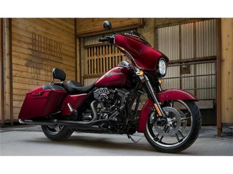 2015 Harley-Davidson Street Glide® in Franklin, Tennessee - Photo 7