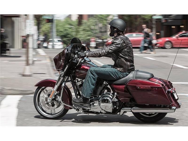 2015 Harley-Davidson Street Glide® in Franklin, Tennessee - Photo 9