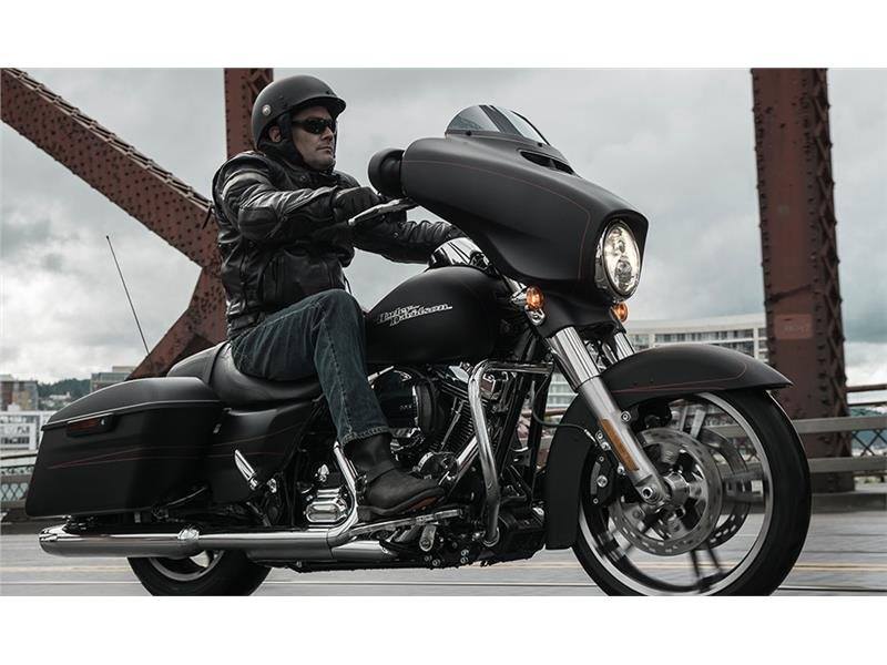 2015 Harley-Davidson Street Glide® Special in Fredericksburg, Virginia - Photo 14