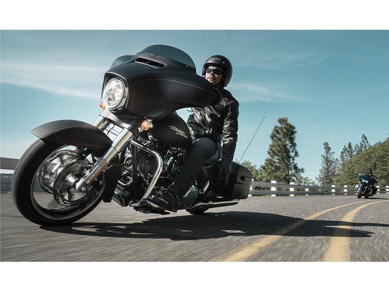 2015 Harley-Davidson Street Glide® Special in Jacksonville, North Carolina - Photo 2