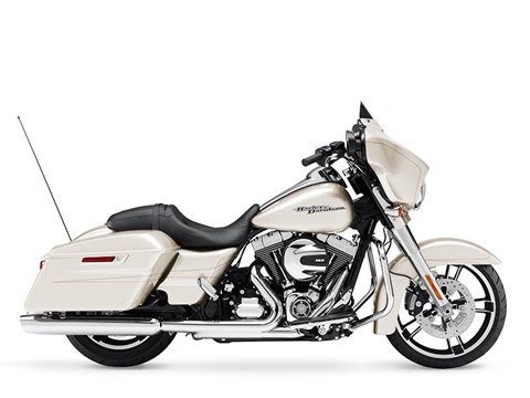 2015 Harley-Davidson Street Glide® Special in Odessa, Texas - Photo 7