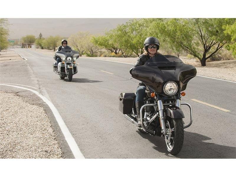 2015 Harley-Davidson Street Glide® Special in San Jose, California - Photo 3