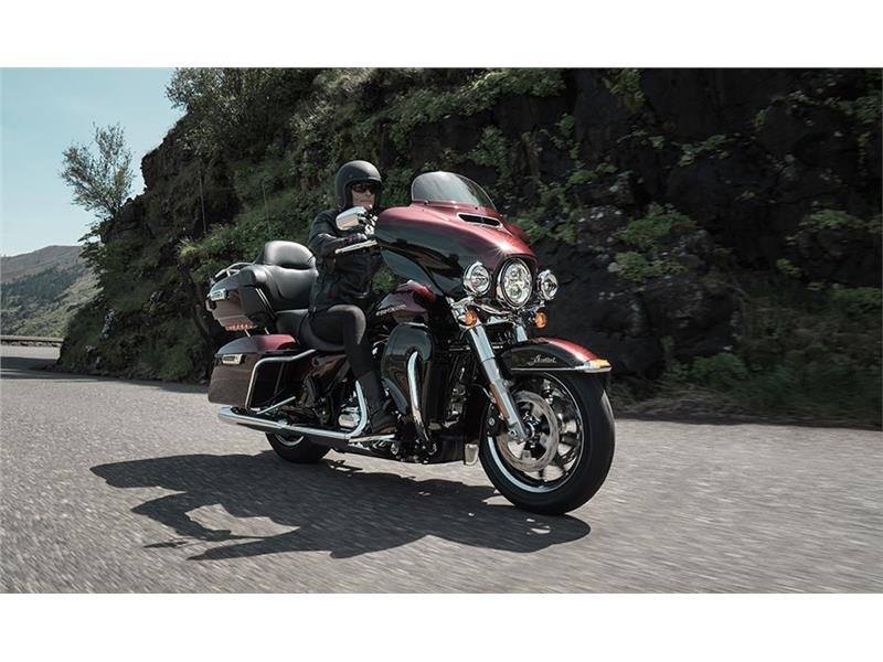 2015 Harley-Davidson Ultra Limited Low in Mount Vernon, Illinois - Photo 12