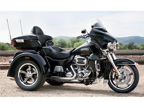 2015 Harley-Davidson Tri Glide® Ultra in Muskego, Wisconsin - Photo 3
