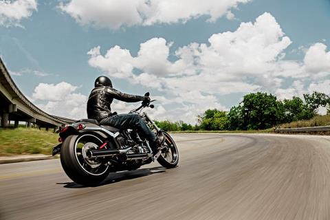 2016 Harley-Davidson Breakout® in North Miami Beach, Florida - Photo 25
