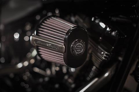2016 Harley-Davidson CVO™ Pro Street Breakout® in Burlington, Iowa - Photo 8