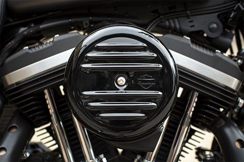 2016 Harley-Davidson Iron 883™ in Carrollton, Texas - Photo 5