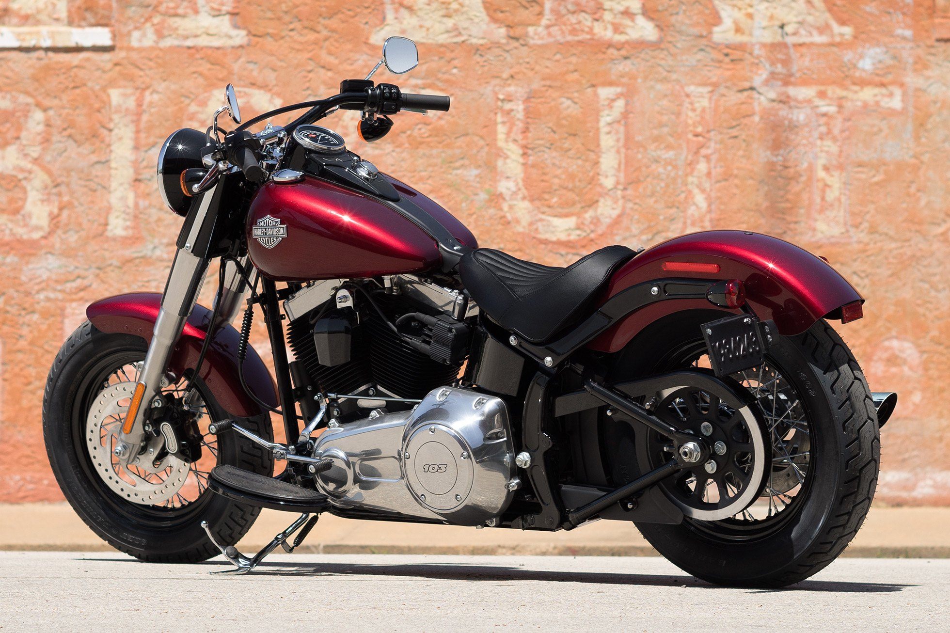 2016 Harley-Davidson Softail Slim® in Pasadena, Texas - Photo 2