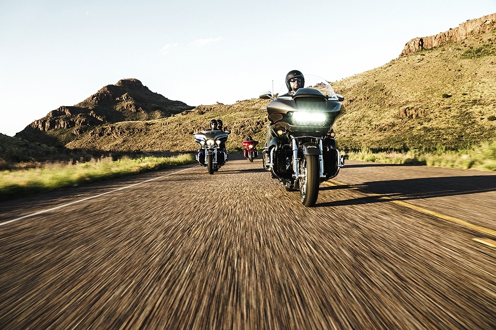 2016 Harley-Davidson CVO™ Road Glide™ Ultra in Vernal, Utah - Photo 8