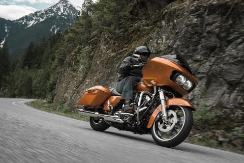 2016 Harley-Davidson Road Glide® in The Woodlands, Texas - Photo 4