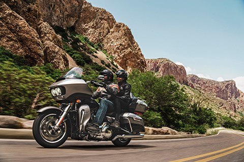 2016 Harley-Davidson Road Glide® Ultra in Colorado Springs, Colorado - Photo 14