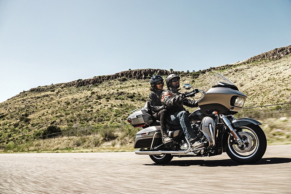 2016 Harley-Davidson Road Glide® Ultra in Colorado Springs, Colorado - Photo 9