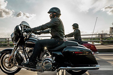 2016 Harley-Davidson Street Glide® in Tyrone, Pennsylvania - Photo 5