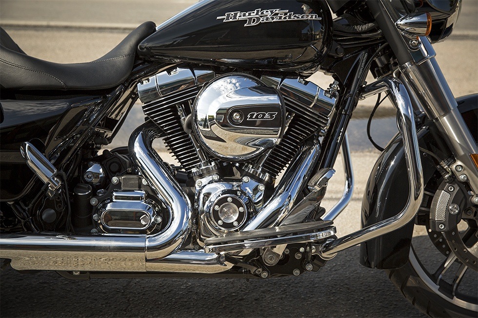 2016 Harley-Davidson Street Glide® in Monroe, Michigan - Photo 3