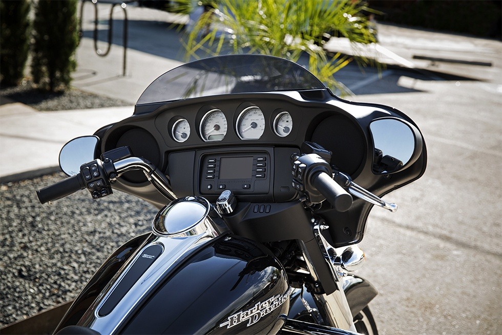 2016 Harley-Davidson Street Glide® in Temecula, California - Photo 5