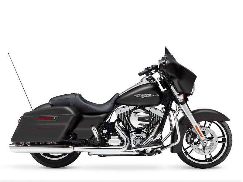 2016 Harley-Davidson Street Glide® Special in Athens, Ohio - Photo 13