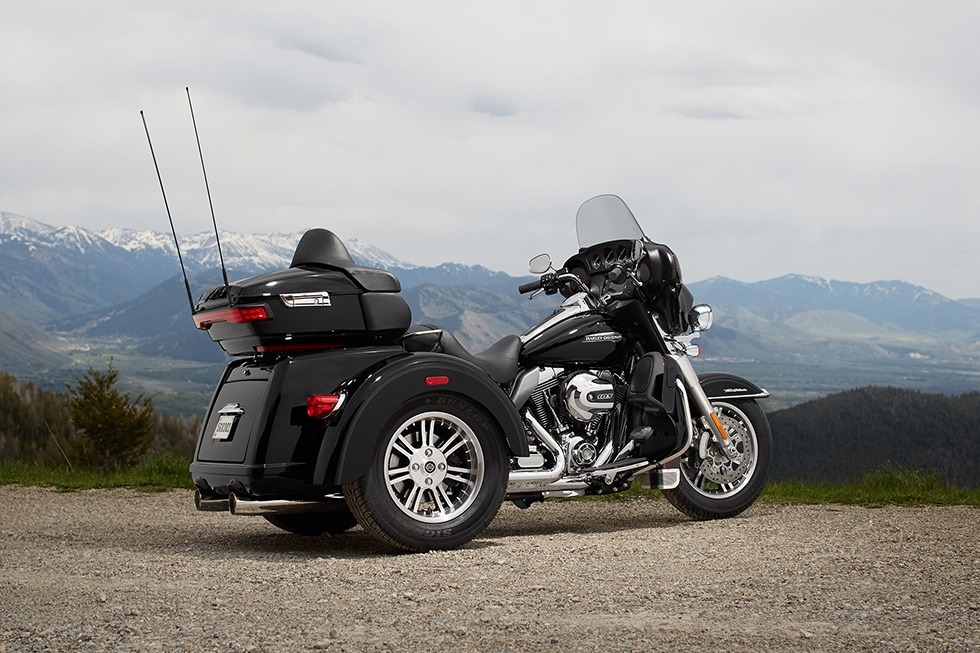 2016 Harley-Davidson Tri Glide® Ultra in Fairbanks, Alaska - Photo 2