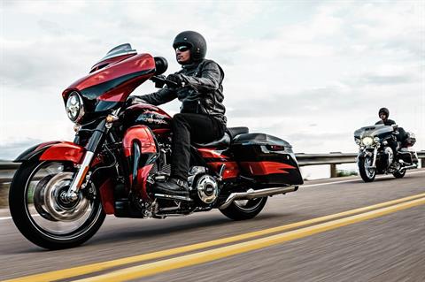 2017 Harley-Davidson CVO™ Limited in Greeley, Colorado - Photo 19