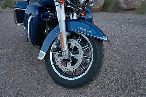 2017 Harley-Davidson Electra Glide® Ultra Classic® in Cedar Rapids, Iowa - Photo 10