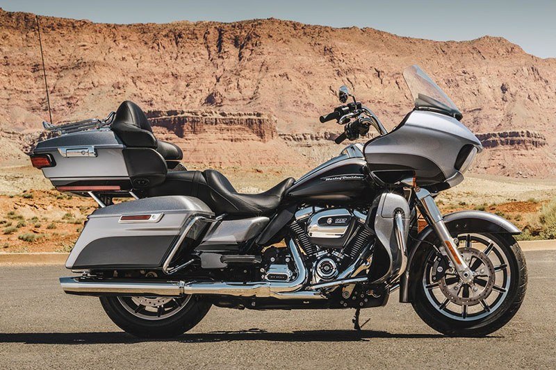2017 Harley-Davidson Road Glide® Ultra in Riverdale, Utah - Photo 9