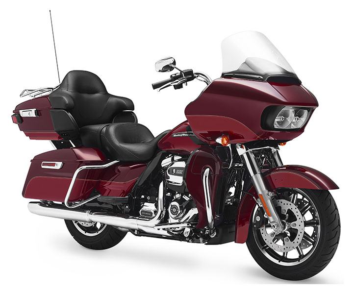 2017 Harley-Davidson Road Glide® Ultra in The Woodlands, Texas - Photo 2
