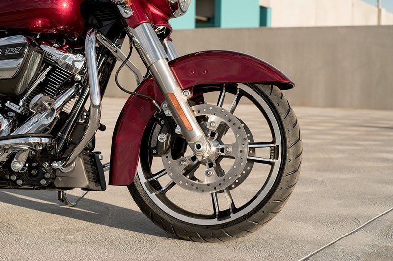 2017 Harley-Davidson Street Glide® Special in San Antonio, Texas - Photo 21