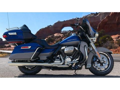 2017 Harley-Davidson Ultra Limited in Loveland, Colorado - Photo 2