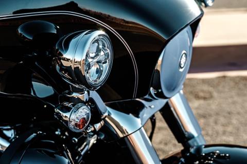 2017 Harley-Davidson Tri Glide® Ultra in Loveland, Colorado - Photo 10