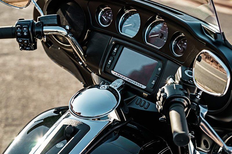 2017 Harley-Davidson Tri Glide® Ultra in Tyrone, Pennsylvania - Photo 6