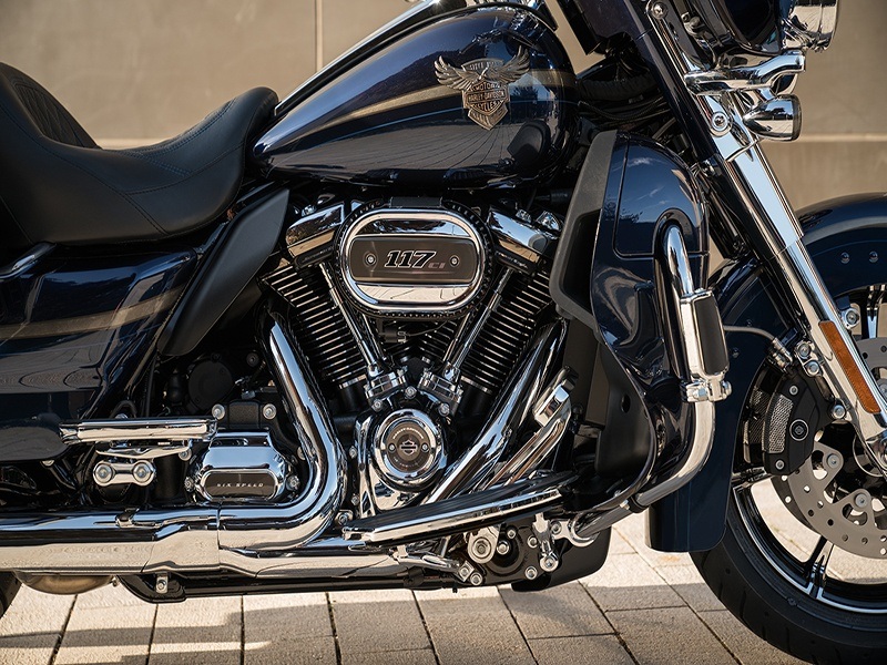 2018 Harley-Davidson 115th Anniversary CVO™ Limited in Loveland, Colorado - Photo 3