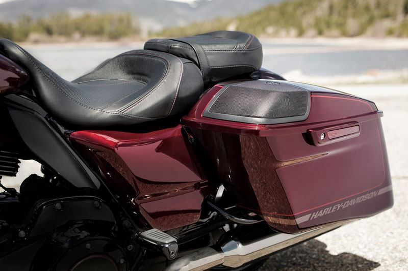 2019 Harley-Davidson CVO™ Street Glide® in Yakima, Washington - Photo 14