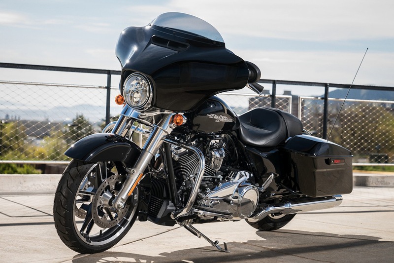 2019 Harley-Davidson Street Glide® in The Woodlands, Texas - Photo 13