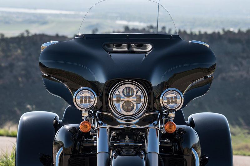  2019  Harley  Davidson  Tri  Glide   Ultra Trikes Apache 