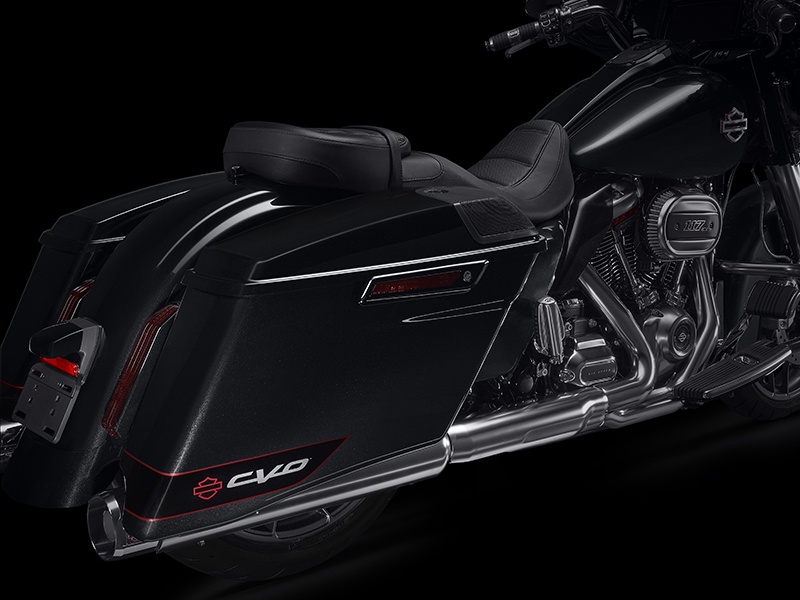 2020 Harley-Davidson CVO™ Street Glide® in Augusta, Maine - Photo 10