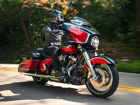 2021 Harley-Davidson CVO™ Street Glide® in Waterloo, Iowa - Photo 9