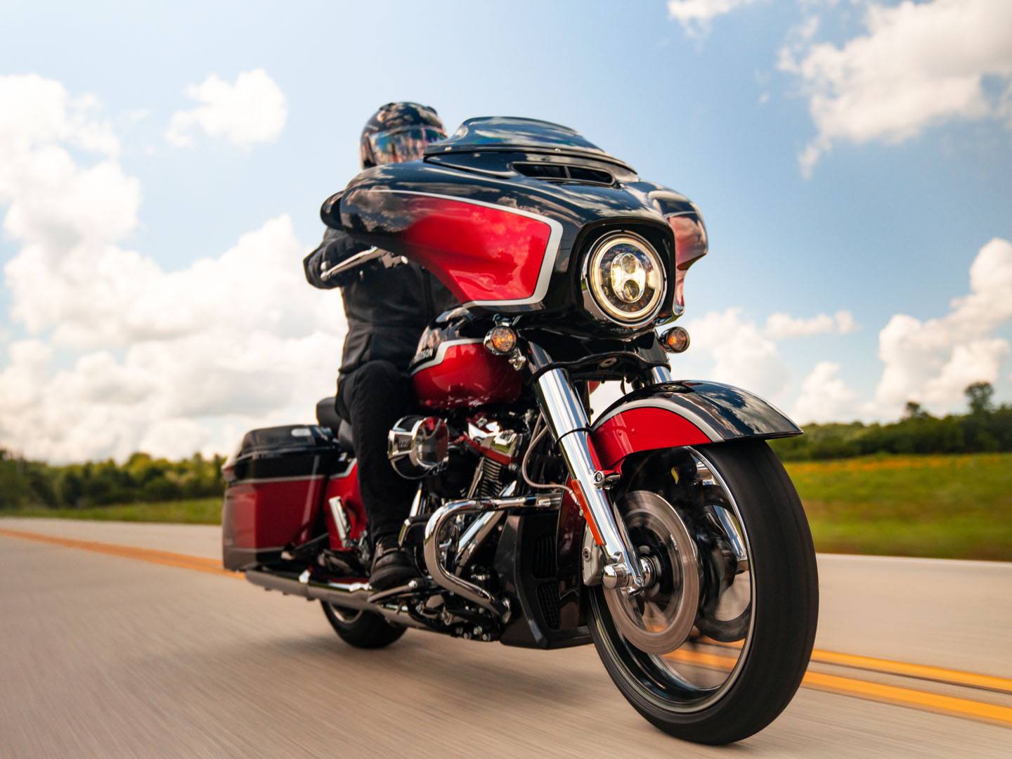 2021 Harley-Davidson CVO™ Street Glide® in Mount Vernon, Illinois - Photo 10