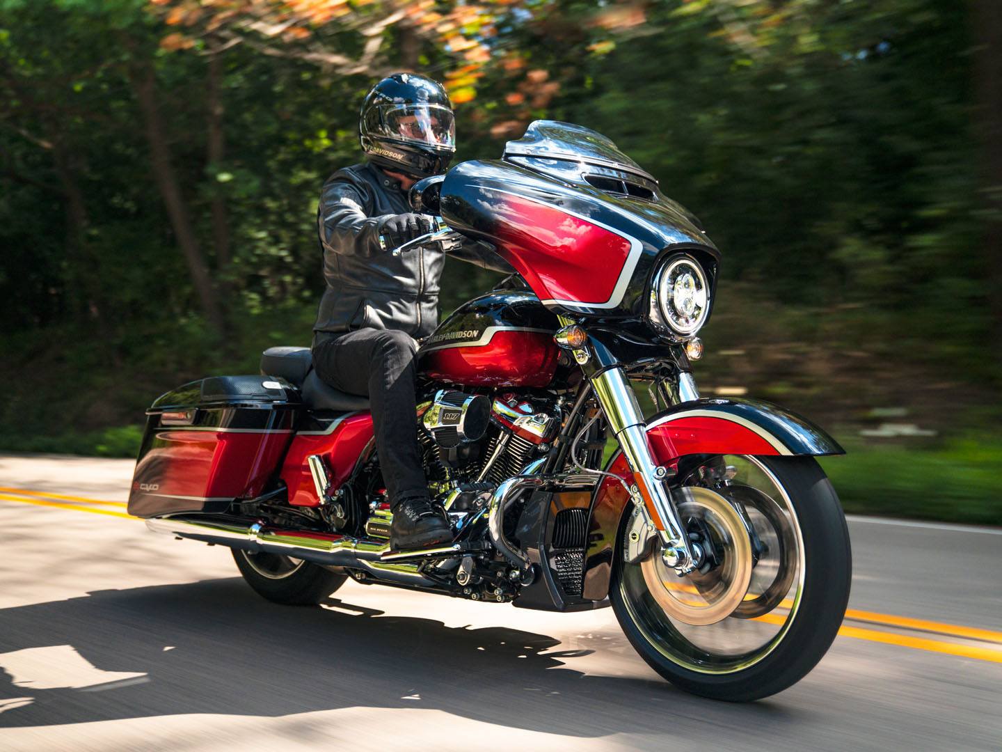2021 Harley-Davidson CVO™ Street Glide® in Leominster, Massachusetts