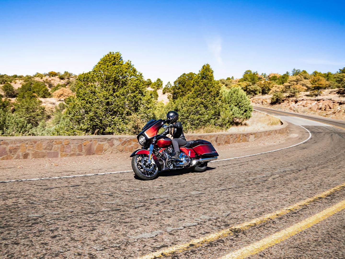 2021 Harley-Davidson CVO™ Street Glide® in Logan, Utah - Photo 19