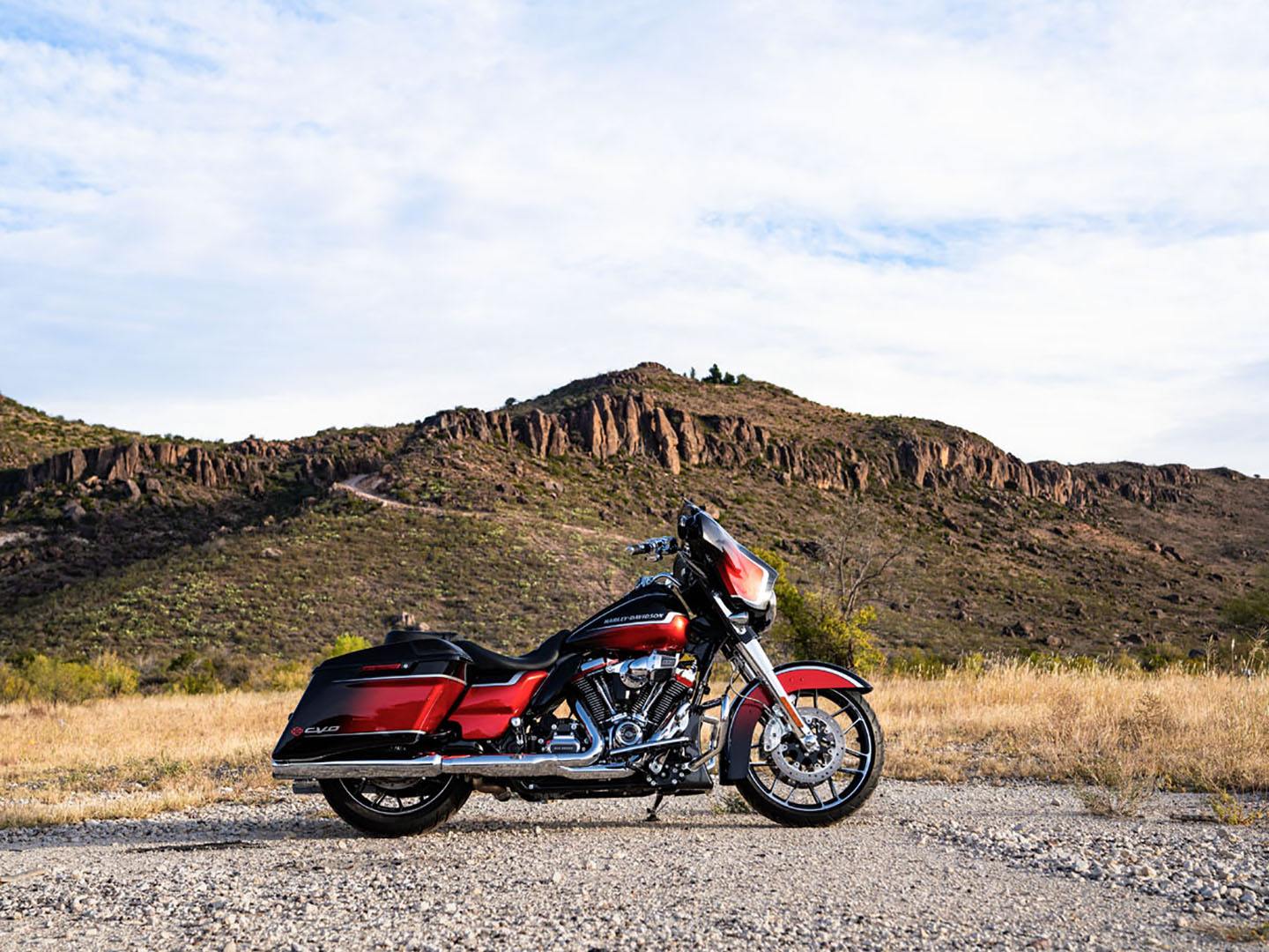2021 Harley-Davidson CVO™ Street Glide® in The Woodlands, Texas