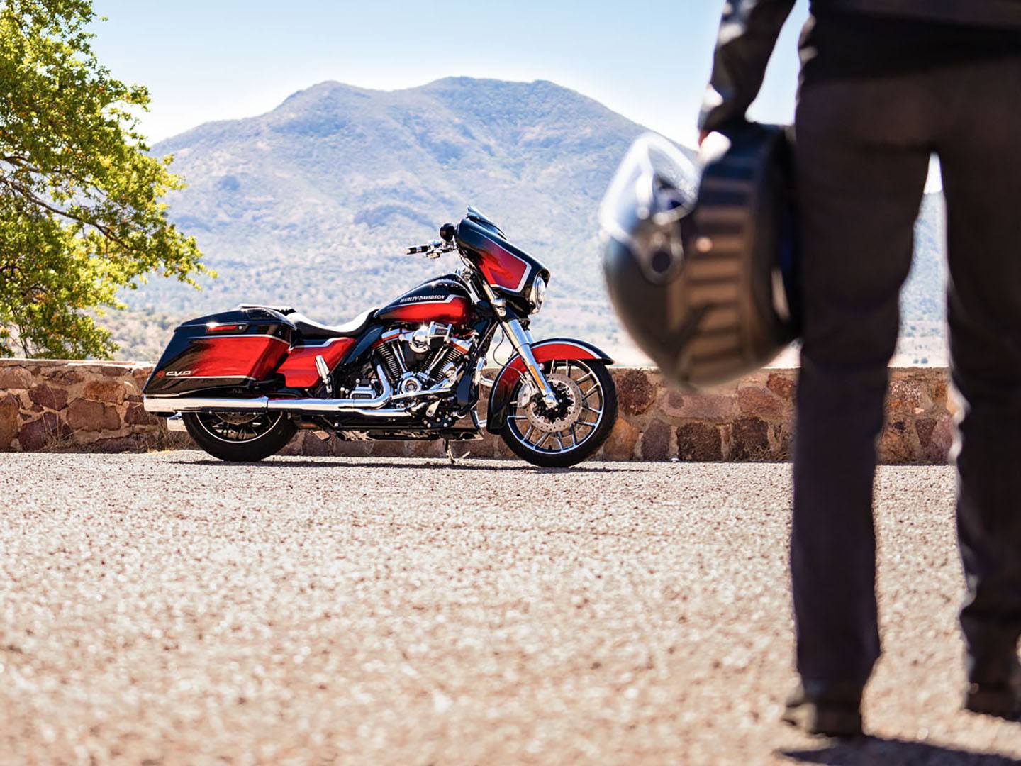 2021 Harley-Davidson CVO™ Street Glide® in Green River, Wyoming