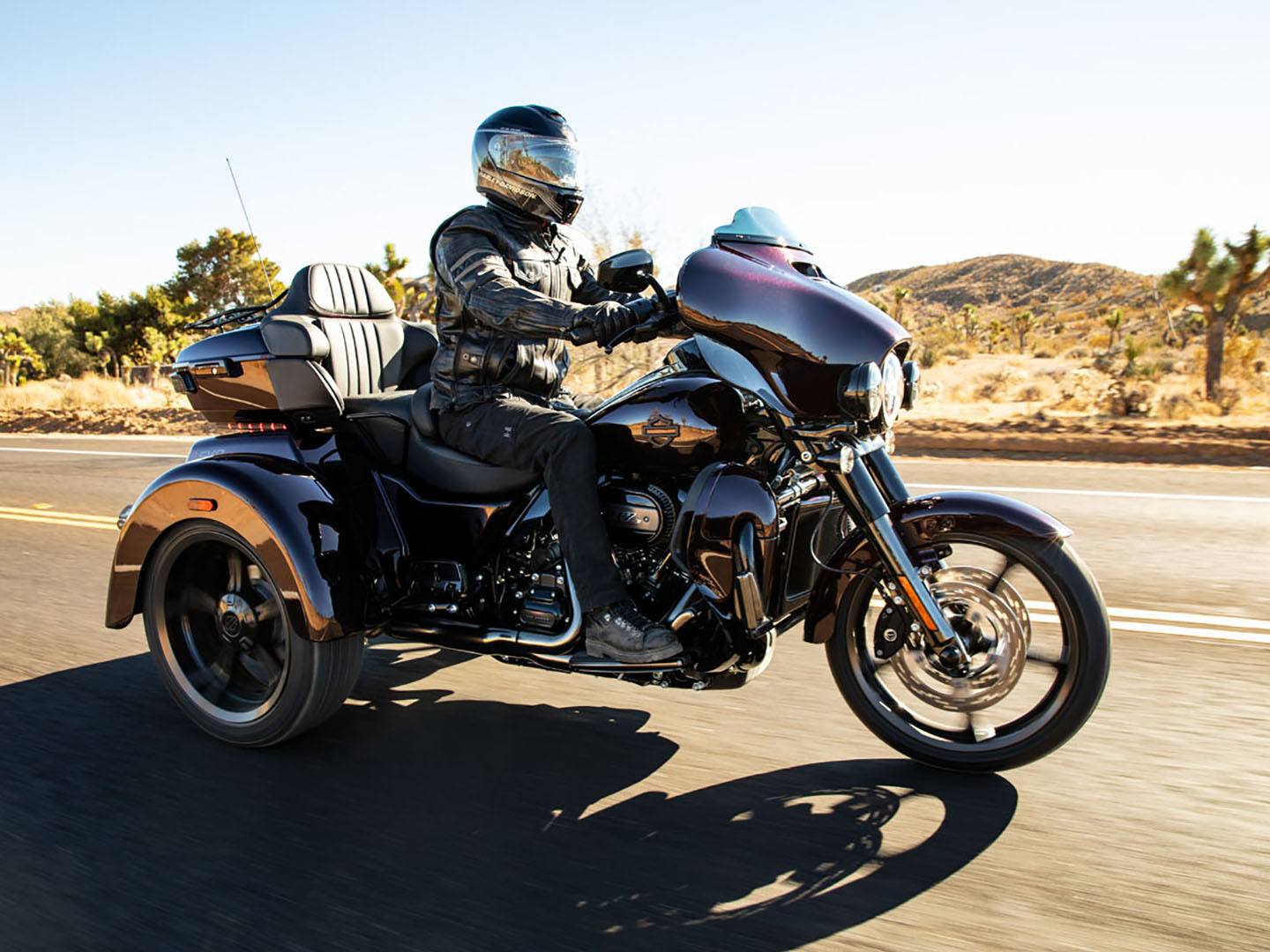 2021 Harley-Davidson CVO™ Tri Glide® in The Woodlands, Texas - Photo 9