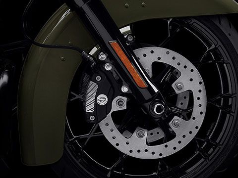 REFLEX™ LINKED BREMBO® BRAKES WITH STANDARD ABS
